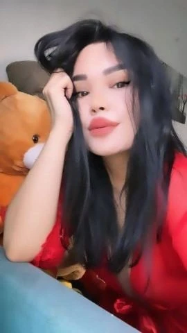 Lena — 3 / 7