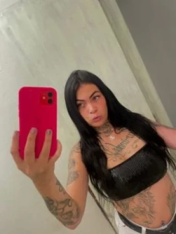 Joyce Karina — 4 / 5