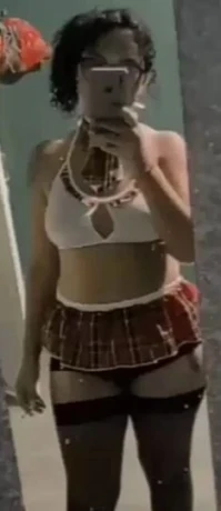 Agatha Moreira — 3 / 8