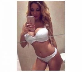 Monika24, Escort, Évreux