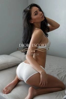 Mya — 7 / 8