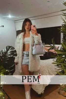 Selena — 3 / 9