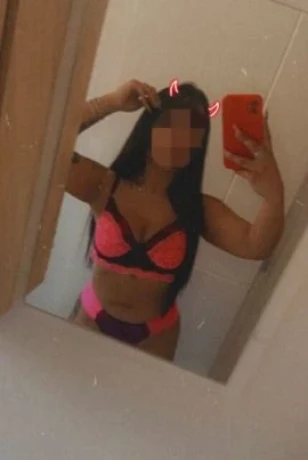 Isadora Ribeiro — 3 / 4