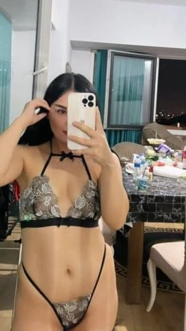 Lena — 5 / 7