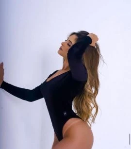 Nicole — 3 / 9