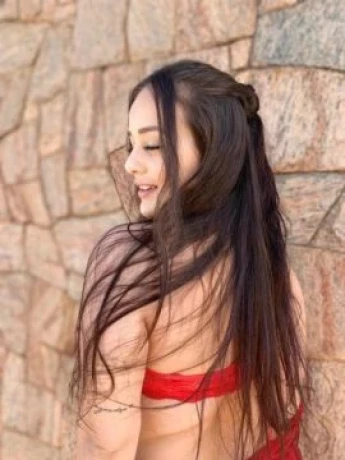 Camila Andrade — 3 / 9