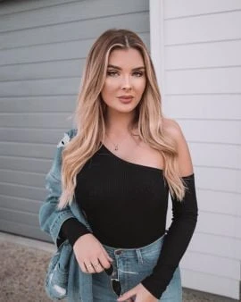 Jayne — 7 / 9