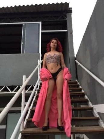 Bia Ribeiro — 8 / 9