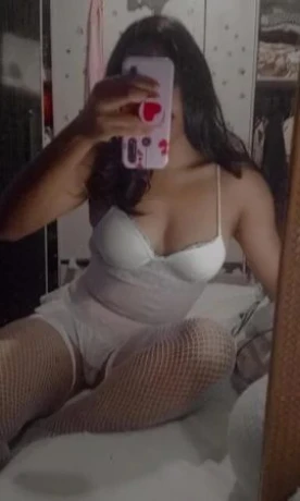 Vitória Oliveira — 3 / 5