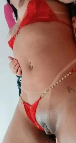 Alice Gomes — 2 / 5