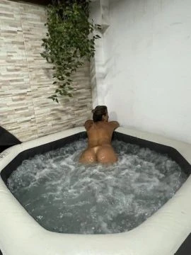 Anita Duarte — 7 / 8