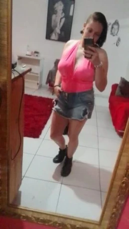 Luana Santos — 1 / 5