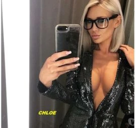 Chloe — 6 / 8