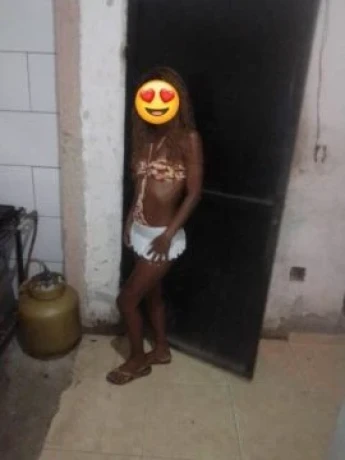 Agatha Ferraz — 8 / 9