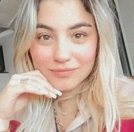 Kely Peixoto — 7 / 8