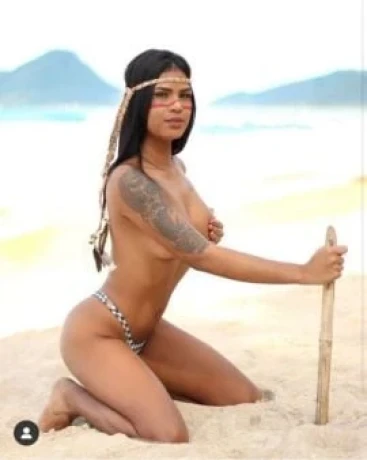 Tainá Borges — 1 / 8