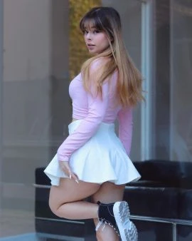 Jessica — 7 / 9