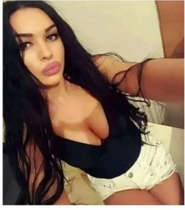 Female Escort — 2 / 4