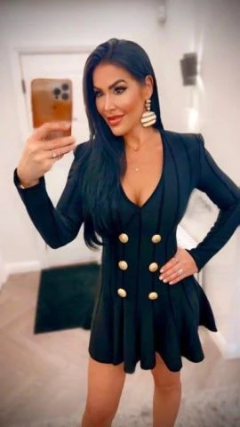 Ellen — 3 / 9