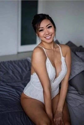 Jenny — 5 / 9