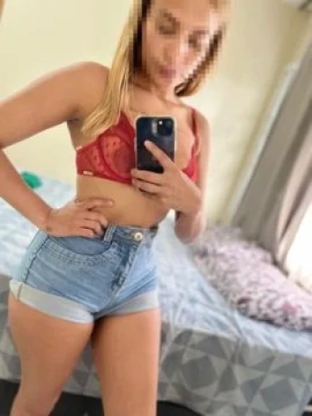 Júlia Costa — 4 / 8