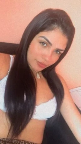 Camila Vasconcelos — 5 / 7