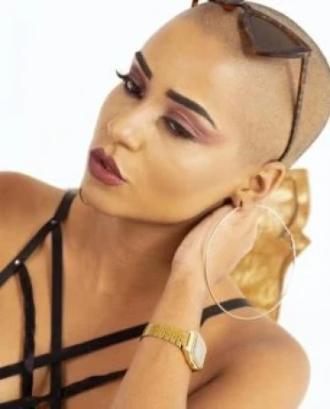 Cleópatra Rubi — 4 / 5