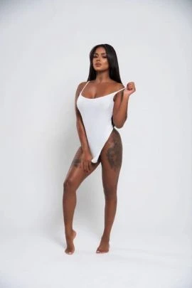 Cleo — 3 / 9