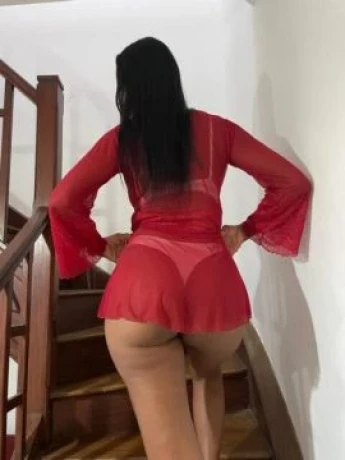 Isabela Garcia — 5 / 7