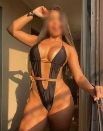 Viviane Garez — 4 / 5