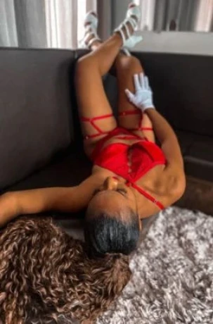 Mirela Santos — 4 / 5