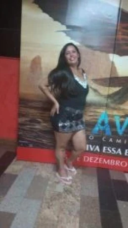 Larissa Mello — 4 / 5