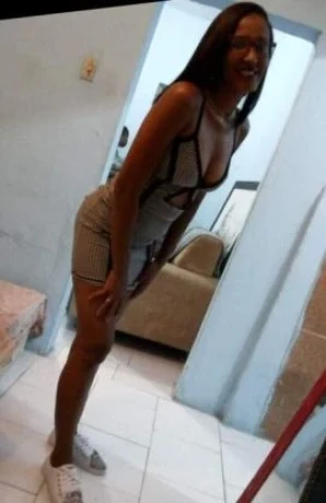 Josy Santos — 2 / 4