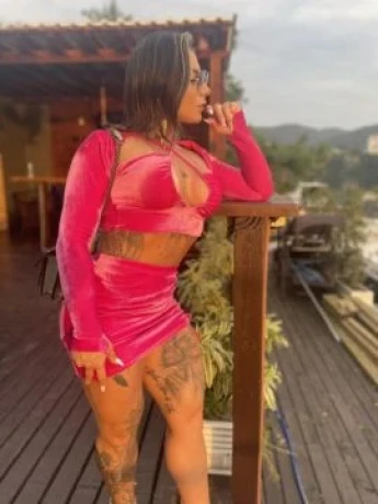 Ayla Pietro — 3 / 4