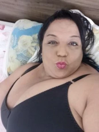 Camila Paiva — 3 / 4