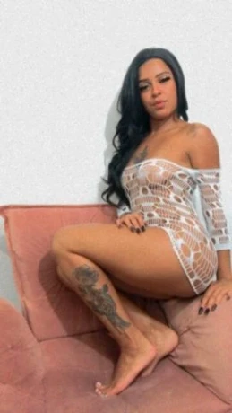 Julia Yasmin — 3 / 5