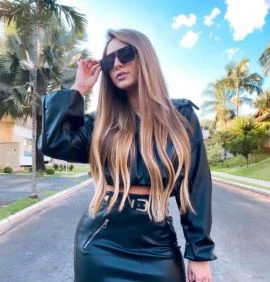 Nicole — 6 / 9