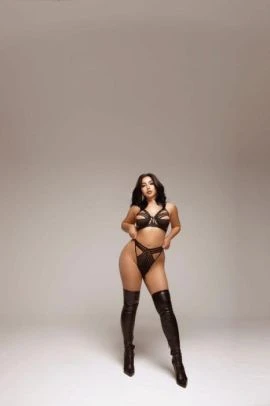 Samira — 5 / 9