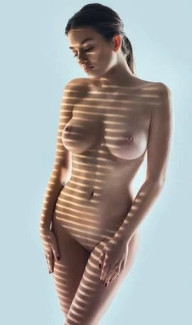 Lina Hot — 3 / 9