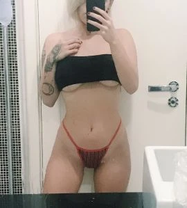 Trinalia, Escort, Berlin
