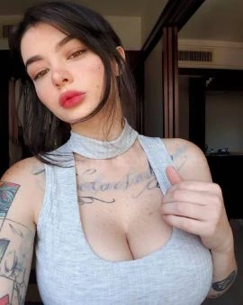 Laurine — 4 / 9