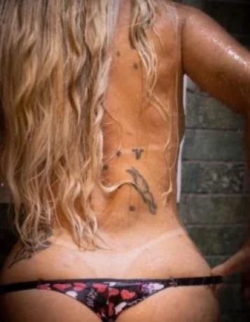 Morgana Still — 2 / 5