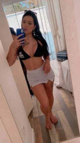 Malu Carol — 3 / 8