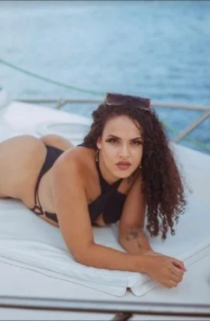 Ana Carolina — 4 / 9