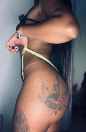 Bruna Oliveira — 3 / 5