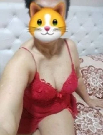 Karina Oliveira — 4 / 5