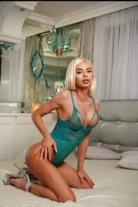 Juliaxxhu — 6 / 9
