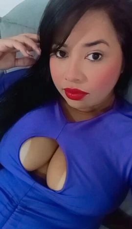 Julia Alves — 2 / 6