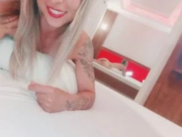 Gaby Costa — 8 / 9