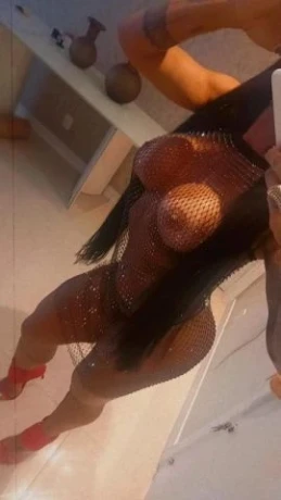 Amanda Almeida — 2 / 9